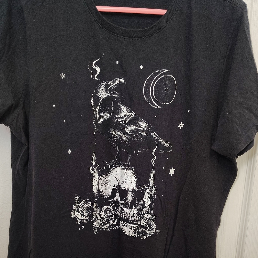 Black Graphic Tee with Raven and Skull Design